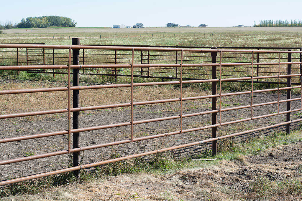 Continuous fence discount